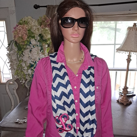 Monogram "L" scarf preppy Monogram scarf - Picture 10 of 13